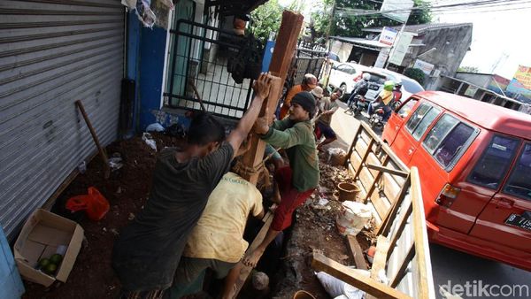 Galian Kabel di Cipayung