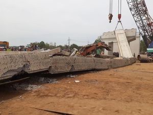 Girder Flyover Proyek Tol di Pasuruan Ambruk, 1 Pekerja Tewas