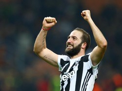 Higuain Tembus 100 Gol di Serie A