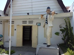 Melihat Rumah Wafat WR Soepratman di Surabaya