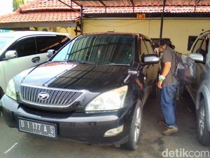 Tipu Rp 1,7 M, di Tangan Ponakan Palsu Kapolri Tersisa Rp 29 Juta Tipu Rp 1,7 M, di Tangan Ponakan Palsu Kapolri Tersisa Rp 29 Juta