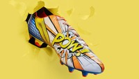 PUMA pernah mengeluarkan sepatu dengan desain Pop-Art, terinspirasi karya-karya Roy Lichtenstein. Sepatu dari jenis evoPower 1.2 ini dikenakan oleh pemain-pemain seperti Mario Balotelli, Cesc Fabregas, dan Olivier Giroud pada 2015 lalu. (Foto: internet)