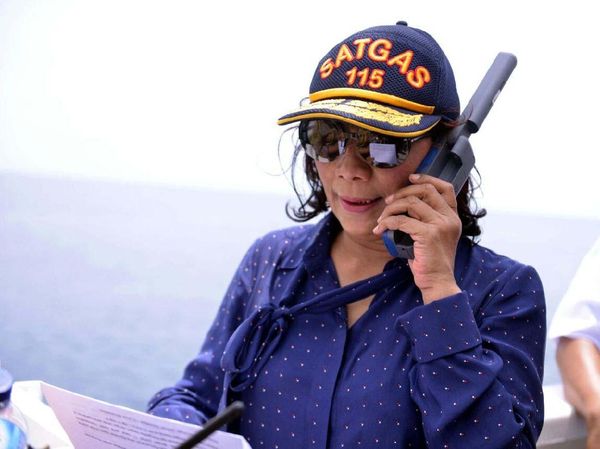 Begini Gaya Susi Tenggelamkan Kapal Asing di Natuna