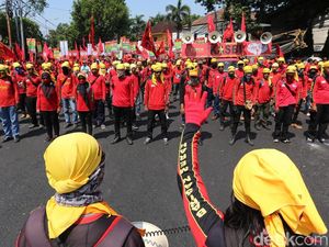 Upah Buruh Wanita dari Tahun ke Tahun Masih di Bawah Pria