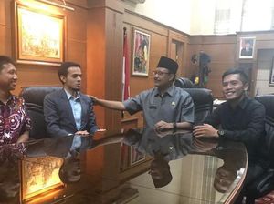 Asuransi Berbayar Sampah Akan Dikembangkan Lebih Luas di Jatim Asuransi Berbayar Sampah Akan Dikembangkan Lebih Luas di Jatim
