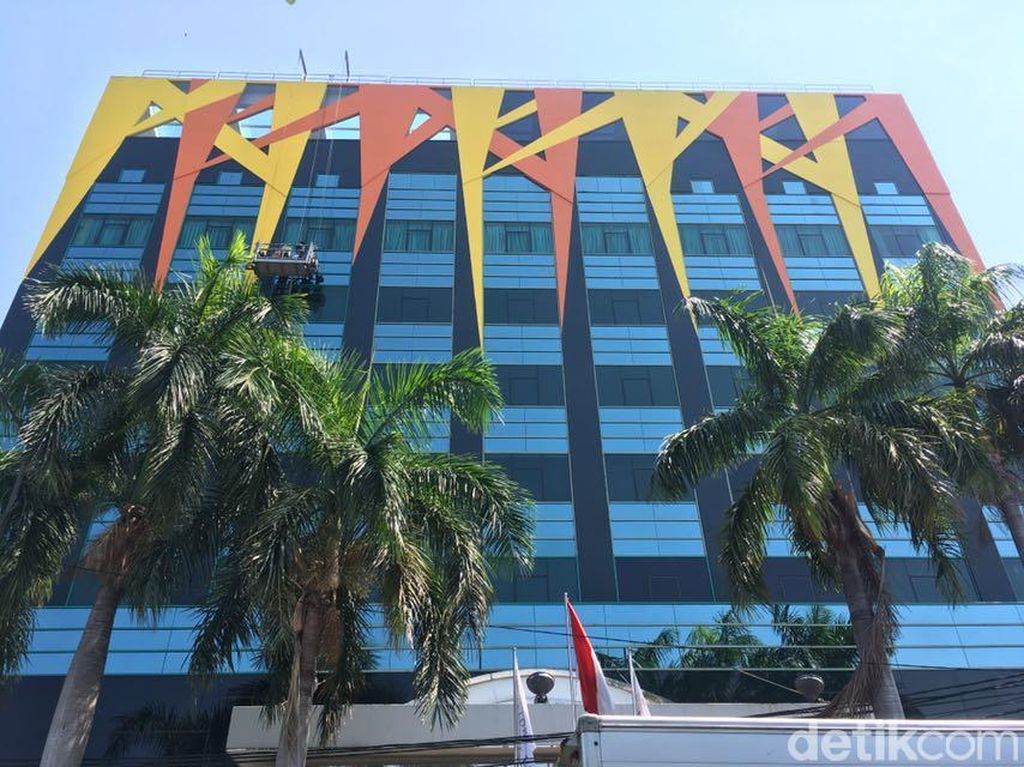 Mengintip Lantai Surga di Hotel Alexis Mengintip Lantai Surga di Hotel Alexis