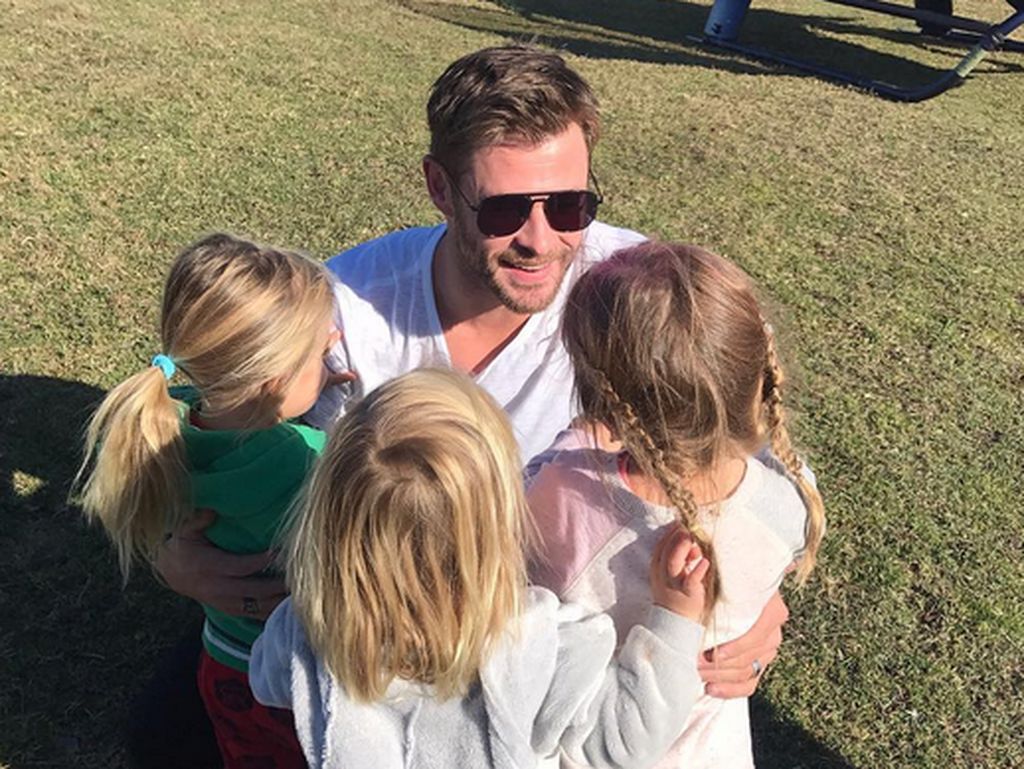 Cerita Chris Hemsworth Lebih Pentingkan Anak Dibanding Akting Cerita Chris Hemsworth Lebih Pentingkan Anak Dibanding Akting