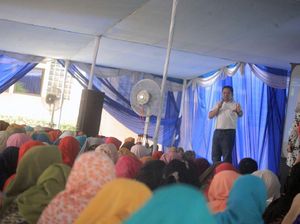 Emak-emak di Tangerang Diajak Selesaikan Persoalan Kota