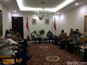 Mahfud MD Temui JK di Kantor Wapres