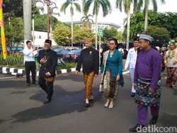 Cantiknya Sri Mulyani Jadi Pembina Upacara Hari Oeang