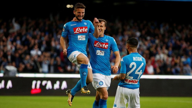 Agar Liga Italia Tak Membosankan, Ronaldo Dukung Napoli Jadi Juara Agar Liga Italia Tak Membosankan, Ronaldo Dukung Napoli Jadi Juara