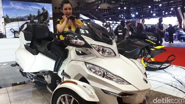 Si Cantik di Tokyo Motor Show