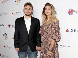 Jarang Terjadi, Anak Michael Jackson Tampil Bersama depan Publik