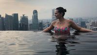 Catherine Wilson Makin Seksi, Syahrini Naik Pesawat Pribadi ke Eropa