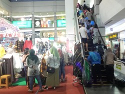 Tak Terpengaruh Online, Mal di Palembang Tetap Diserbu Warga