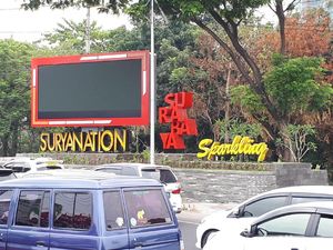 Dewan Desak Pemkot Surabaya Tindak Reklame Tak Berizin