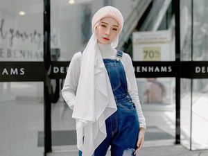 Foto: 10 Inspirasi Gaya Hijab Adira S yang Mirip Artis Korea, Cantik Banget