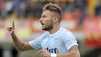 Ciro Immobile sedang panas-panasnya bersama Lazio musim ini. Jumlah 15 gol dan tujuh assist yang sudah dia buat menempatkannya di urutan tiga striker terbaik Eropa musim ini. (Marco Rosi/Getty Images)