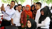 Mensos Tinjau Tes Penerimaan PNS