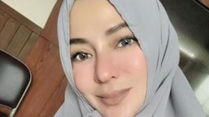 Dulu Inem Pelayan Seksi, Kini Makin Syari