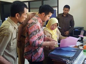 Pastikan Kualitas Layanan, Bupati Emil Sidak Dispendukcapil Pastikan Kualitas Layanan, Bupati Emil Sidak Dispendukcapil
