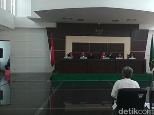 Kembali Tanggapi Jaksa, Pengacara Minta Buni Yani Dibebaskan