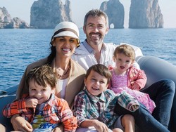 Inspiratif! Keluarga 3 Anak Ini Jual Rumah untuk Traveling