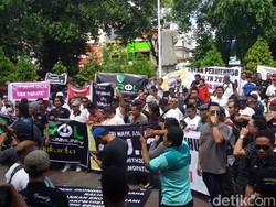 Tolak Permenhub 108, Driver Angkutan Online di Yogya Demo