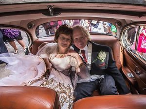 Cinta Tak Direstui dan Terpisah 40 Tahun, Pasangan Ini Akhirnya Menikah Cinta Tak Direstui dan Terpisah 40 Tahun, Pasangan Ini Akhirnya Menikah