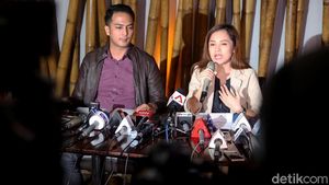 Jumpa Pers Pihak Alexis soal Penutupan Hotel dan Griya Pijat