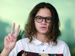 Ditanya Perihal Kebebasan Dhani, Dul Jaelani Pilih Bungkam