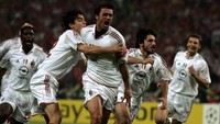 Rekor pemain tertua yang cetak gol di final Liga Champions masih dipegang Paolo Maldini (AC Milan) saat hadapi Liverpool di tahun 2005. Usianya 36 tahun 333 hari (Carl de Souza/AFP Photo)