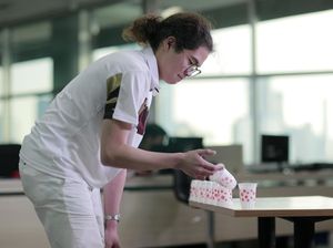 Flip Cup Challenge Bersama Dul Jaelani