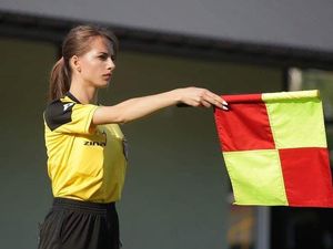 Karolina Bojar, Wasit Cantik yang Memikat Hati
