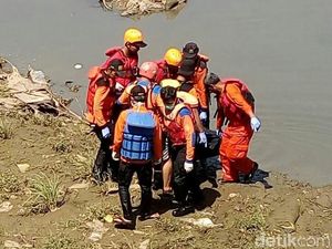 Pria Tertabrak KA di Solo, Jenazah Ditemukan Tercebur di Sungai