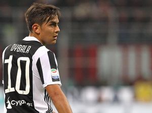 Diving Paulinho vs Goyangan Dybala di Turin