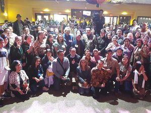 Kisah Tentang Kampung Surabaya di Amerika yang Dikunjungi Risma