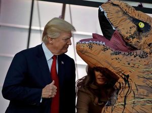 Serunya Halloween di Hollywood, Ada yang Berkostum Donald Trump Serunya Halloween di Hollywood, Ada yang Berkostum Donald Trump