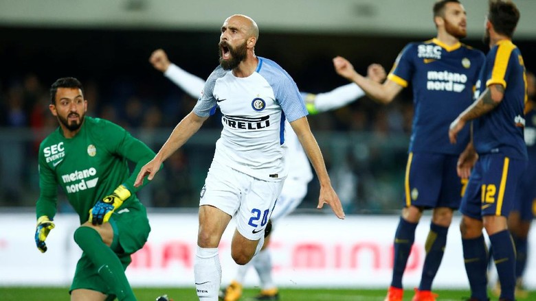 Inter Menang 2-1 di Markas Verona Inter Menang 2-1 di Markas Verona