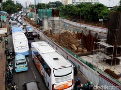 Sandiaga Sebut Kajian Dampak Lalin Proyek LRT Sudah Rampung