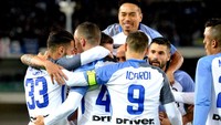 Berkat kemenangan ini, Inter kembali ke peringkat dua klasemen dengan 29 poin dari 11 pertandingan, terpaut dua angka dari Napoli. Foto: Dino Panato/Getty Images