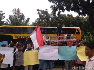 Demo di Balai Kota DKI, Massa Nelayan Soroti Pencemaran Air Laut
