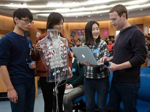 Zuckerberg Tak Kapok ke China Perjuangkan Facebook dan WhatsApp