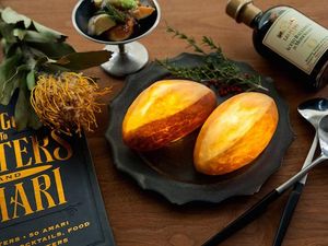 Unik dan Langka, Lampu Ini Terbuat dari Roti Sungguhan Lho!