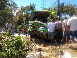 Minibus Pedesaan di Boyolali Terguling, 2 Penumpang Tewas