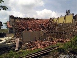 Hujan Deras, Dua Ruang SDN Cibeureum Sukabumi Ambruk