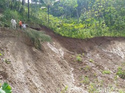 Jalan Putus, 130 KK di Banjarnegara Terisolir