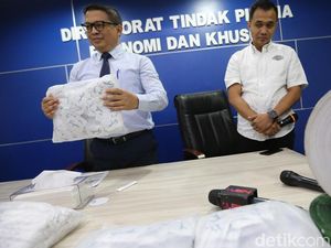 Kasus Gula Rafinasi: Dari Karung Dikemas Jadi Sachet Bermerek Hotel