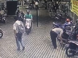 Terekam CCTV, Pencuri Motor di Parkiran Masjid Ditangkap