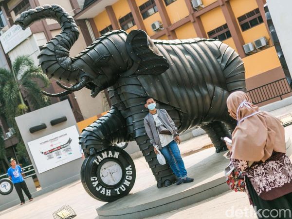Unik! Ini Taman dengan Berbagai Fasilitas dari Ban Bekas